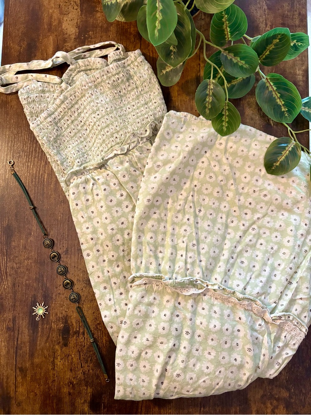 Universal Thread Mint Green Floral Smocked Maxi Dress